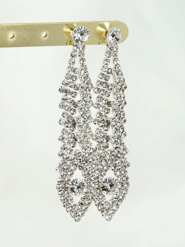 Długie, wiszące kolczyki glamour z kaskadowymi cyrkoniami