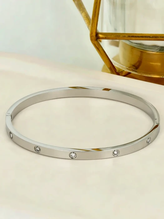 Klasyczna bransoletka sztywna typu bangle ze stali nierdzewnej z cyrkoniami
