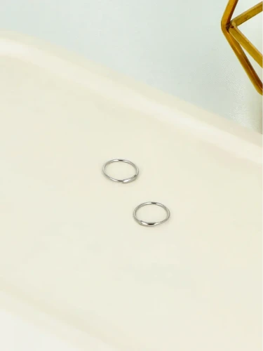 Przejdź do produktu Klasyczne kolczyki kółka do piercingu ze stali chirurgicznej